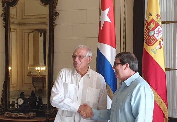 Borrell confirma en La Habana que los Reyes viajarán a Cuba justo después del 10N