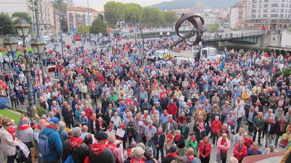 Pensionistas convocan una jornada de movilización ciudadana en las tres capitales vascas y Pamplona el 16 de noviembre
