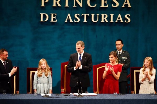 La Princesa de Asturias brilla en su debut en los Premios y evoca su 