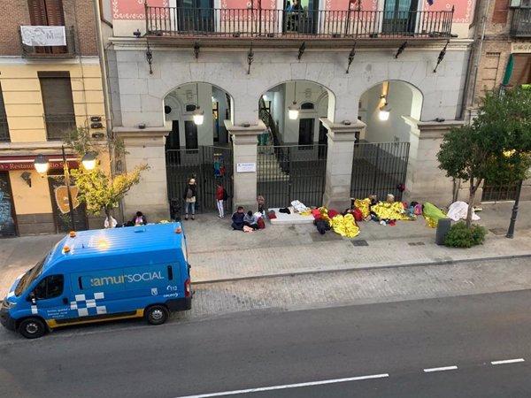 El Gobierno traslada a 29 refugiados al centro de Cercedilla (Madrid), un día después de que el Ayuntamiento lo cediera