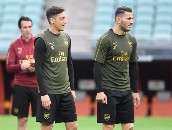 Diez años de cárcel para el hombre que intentó robar a Ozil y Kolasinac en Londres