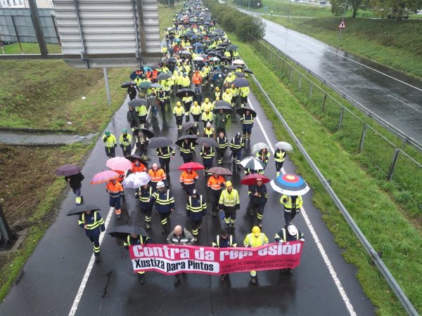Unos 2.500 trabajadores de Navantia Ferrol y Fene se movilizan para pedir carga de trabajo para los astilleros