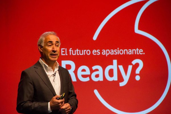 Coimbra (Vodafone) afirma que no le preocupa la configuración de Gobierno y celebra la permanencia de Calviño