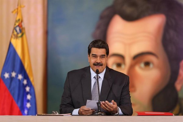 Maduro subraya que la dolarización de Venezuela podría beneficiar a su economía