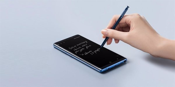 Samsung crea un diseño de móvil con pantalla curvada en todos sus lados