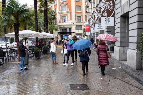 Una borrasca atlántica dejará lluvia y viento en casi toda la Península y Baleares hasta el sábado