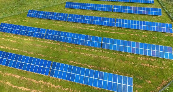 El sector fotovoltaico aplaude la decisión del Gobierno de garantizar la rentabilidad de las renovables