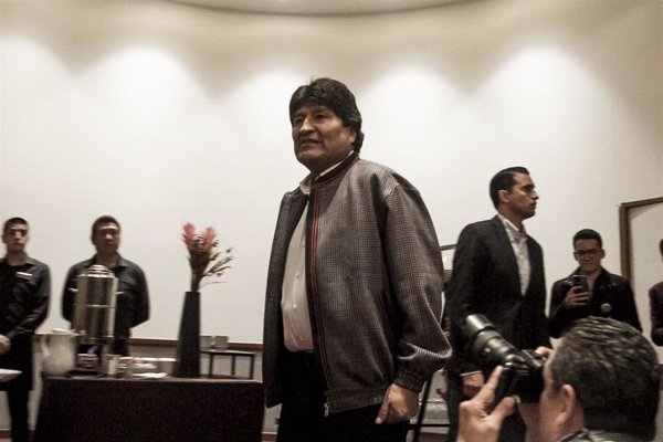 La Fiscalía de Bolivia inicia las gestiones para interrogar a Morales en México
