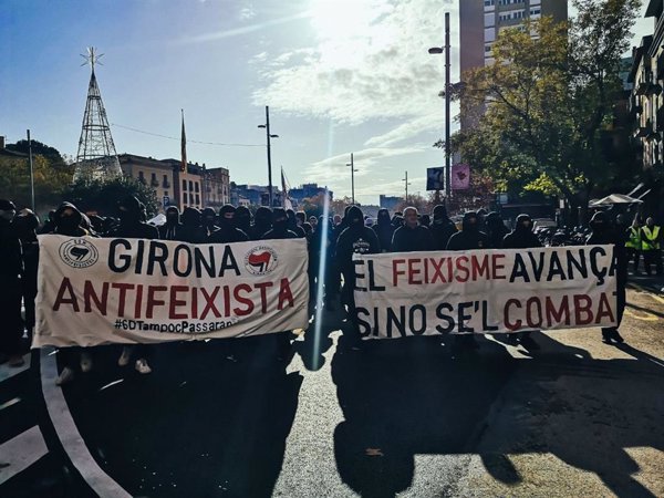 Girona concentra dos manifestaciones de signo contrario el Día de la Constitución