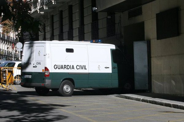 Violencia, prostitución, tráfico de drogas, blanqueo: El juez manda al banquillo a 47 Ángeles del Infierno