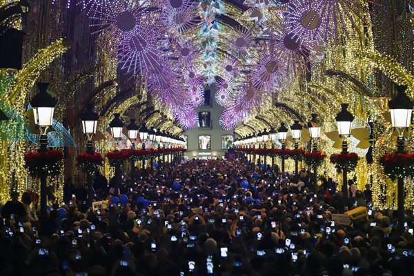 Mariah Carey agradece a Málaga que 'All I want for Christmas is you' amenice la iluminación de Navidad