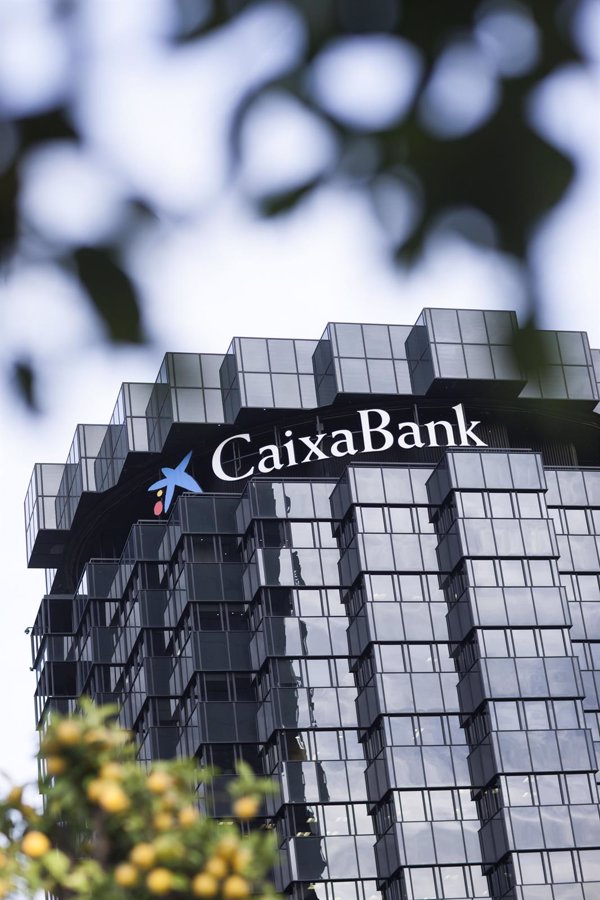 CaixaBank, su obra social, Telefónica y El Corte Inglés, las empresas españolas 