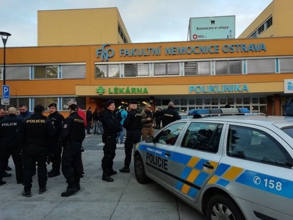 Varias personas heridas en un tiroteo en un hospital universitario en el noreste de República Checa