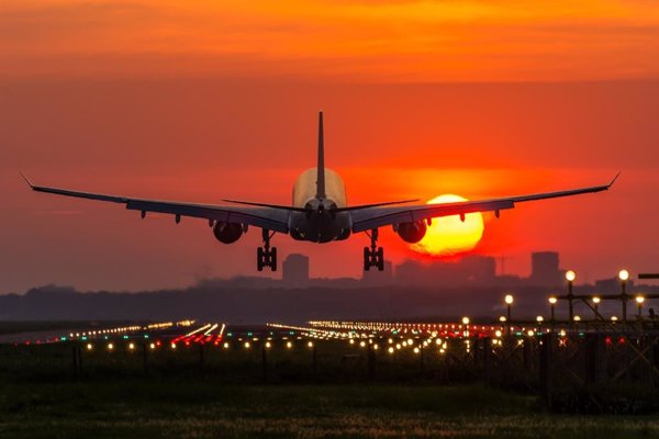 IATA prevé que el sector aéreo cierre 2019 con unos beneficios de 23.350 millones, un 3,1% más