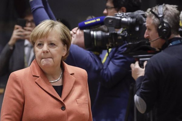 Merkel avisa de una posible fuga de empresas en Alemania por falta de personal cualificado