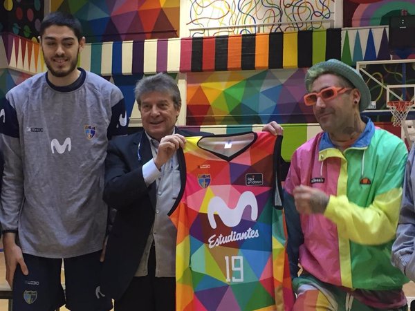 El Estudiantes jugará el derbi madrileño con una camiseta multicolor diseñada por Okuda