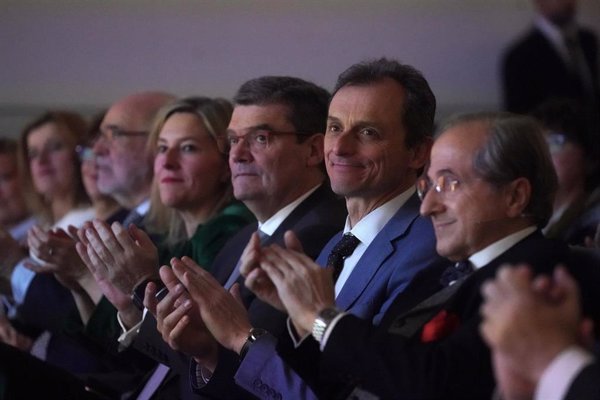 Duque pide más inversión en Ciencia: