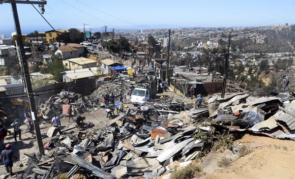 Chile decreta la zona de desastre en Valparaíso para acelerar la reconstrucción tras el incendio