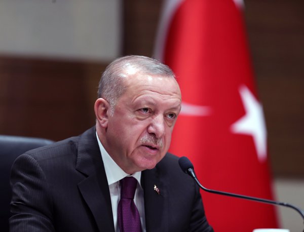 Erdogan acusa a Haftar de violar el alto el fuego en Libia y lamenta que no se pueda confiar en él