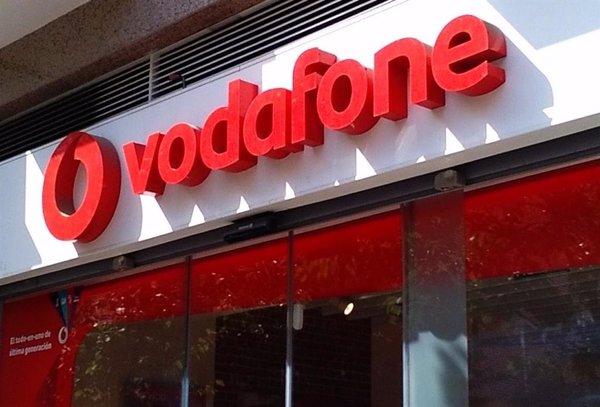 Vodafone España ingresa por servicio 966,4 millones en su tercer trimestre fiscal, un 6,5% menos