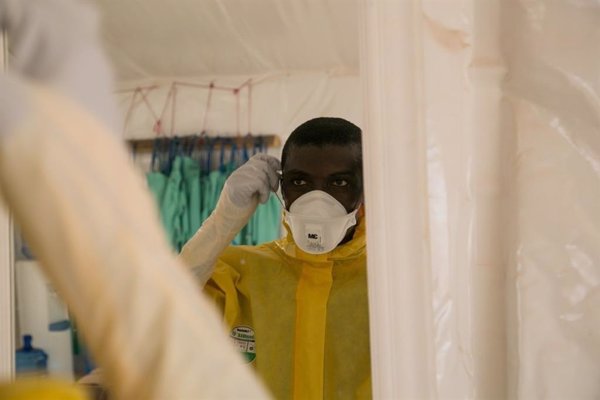 Ghana, República Democrática del Congo, Zambia y Burundi autorizan la vacuna contra el ébola