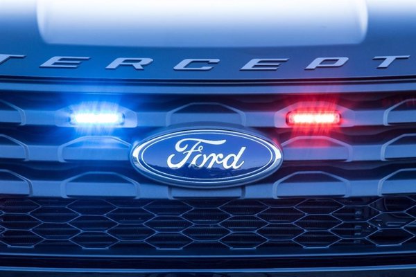 Ford revisará más de 211.000 coches de policía y deportivos en EE.UU. por un problema en la suspensión