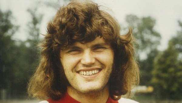 Fallece Barry Hulshoff, central del Ajax de los setenta