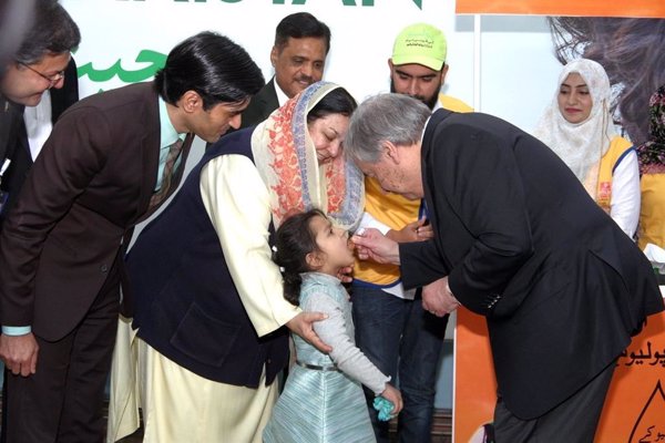 Guterres llama a la colaboración de todos los sectores para erradicar la polio en Pakistán