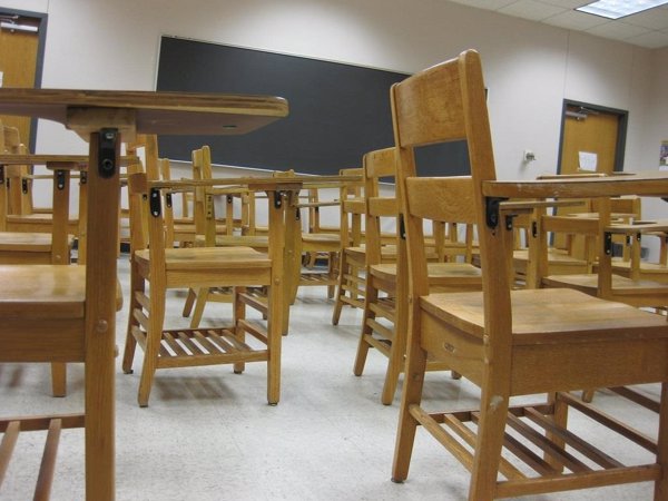 CSIF y CC.OO piden a Celaá que convoque la Mesa Sectorial de Educación tras anunciar cambios en la carrera docente