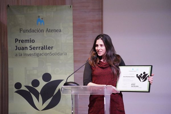 La Fundación Atenea entrega el I Premio 'Juan Serraller' al trabajo solidario de la investigadora Elena Matamala