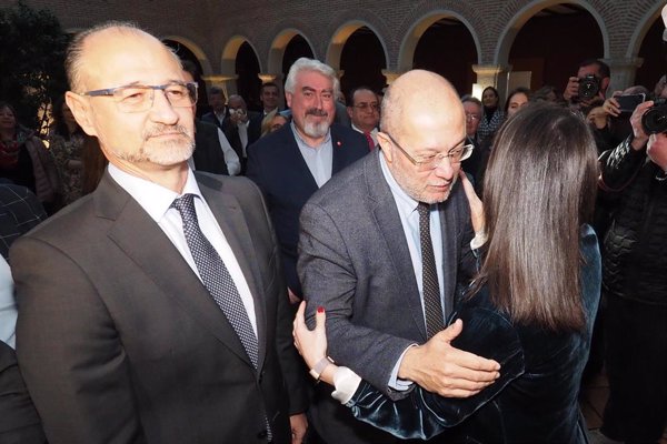 Arrimadas invita a Igea a presentar su candidatura y le ofrece un cara a cara abierto a la militancia