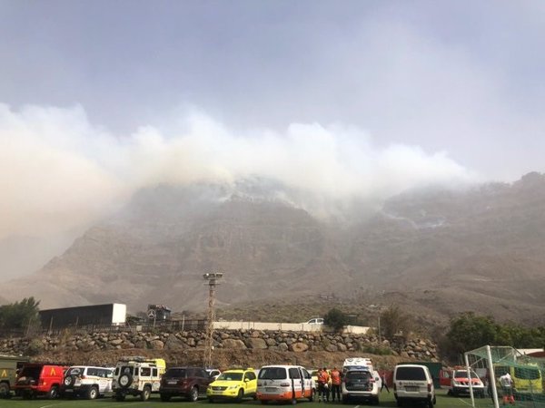 El fuego de Tasarte (Gran Canaria) afecta a unas 1.000 hectáreas