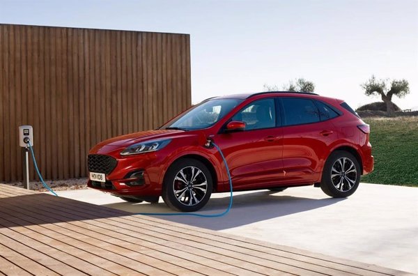 Ford lanza la tercera generación del 'español' Kuga, que cuenta con una versión híbrida enchufable