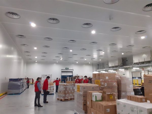 Ahorramas cede a Cruz Roja un almacén logístico en Mercamadrid para el reparto de bienes contra el virus