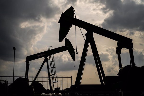 El 'stock' de petróleo almacenado en Estados Unidos sube en 15 millones de barriles en una semana