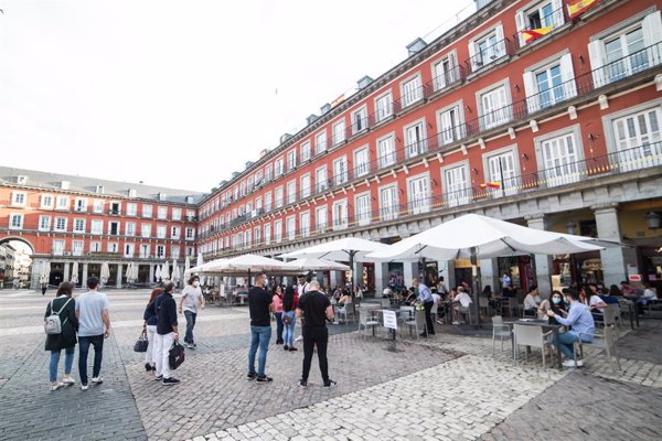 Las terrazas en Madrid podrán abrir para dar desayunos desde las 8 a partir de la semana que viene
