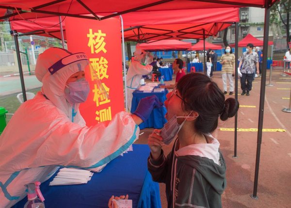 Wuhan detecta 300 casos asintomáticos tras realizar casi 10 millones de test en dos semanas