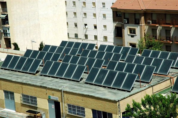 España podría tener en 5 años 1 millón de tejados solares para dar luz a 7,5 millones de personas, según un estudio