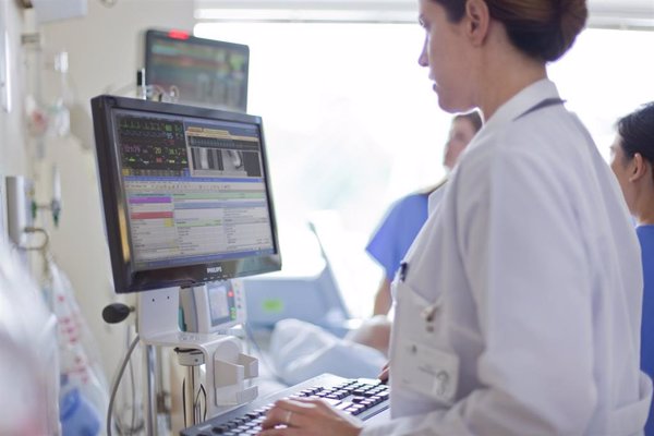 Expertos destacan la importancia de la telemedicina en la monitorización de pacientes postoperatorios