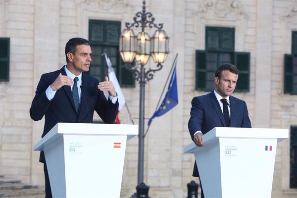 Sánchez alargará su gira europea almorzando el miércoles con Macron en Paris