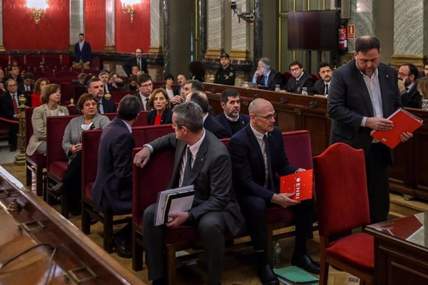 La Generalitat concede el tercer grado a los líderes independentistas en prisión