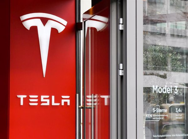 Un tribunal alemán prohíbe a Tesla el uso del término 'piloto automático' en publicidad