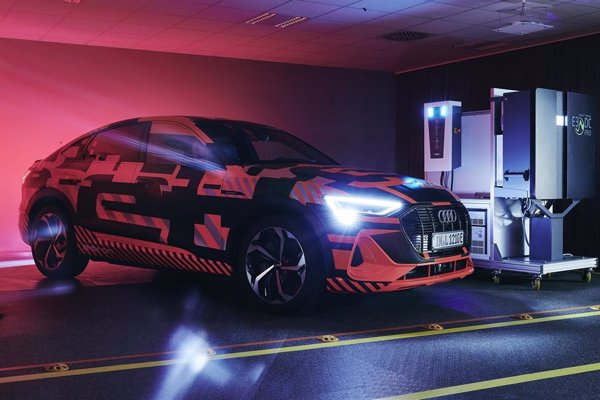 Audi desarrolla una tecnología de carga bidireccional que permite usar el coche como fuente de energía
