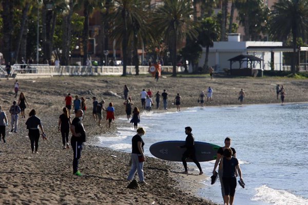 Sanidad informa de 1.772 nuevos casos, una gran subida de 600 frente a ayer