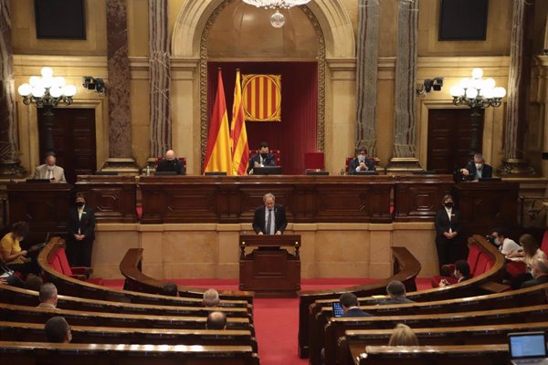 El Parlament catalán pide que el Govern se persone como acusación particular en el caso del 3%