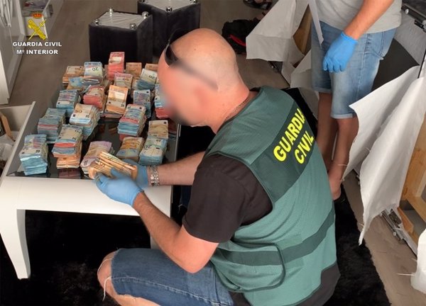 Detenidas diez personas por introducir grandes cantidades de cocaína en Canarias