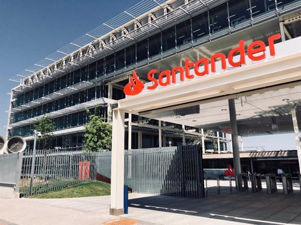 Banco Santander pagó 4 millones por las nóminas de 973 empleados de proveedores durante el estado de alarma