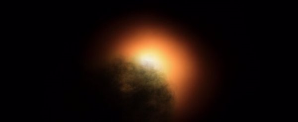 Hubble revela que el oscurecimiento de la estrella supergigante Betelgeuse se debe a una nube de polvo