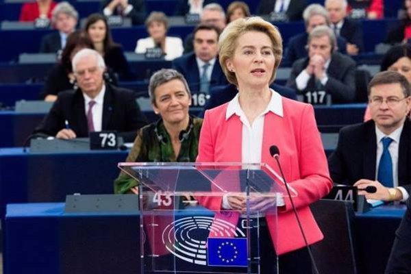 Von der Leyen lamenta que aumente la distancia entre la UE y Turquía: 