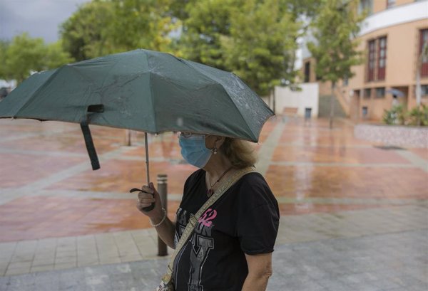 El riesgo por lluvias y tormentas se limita hoy a Baleares, Gerona y Barcelona, pero seguirá lloviendo en el Cantábrico